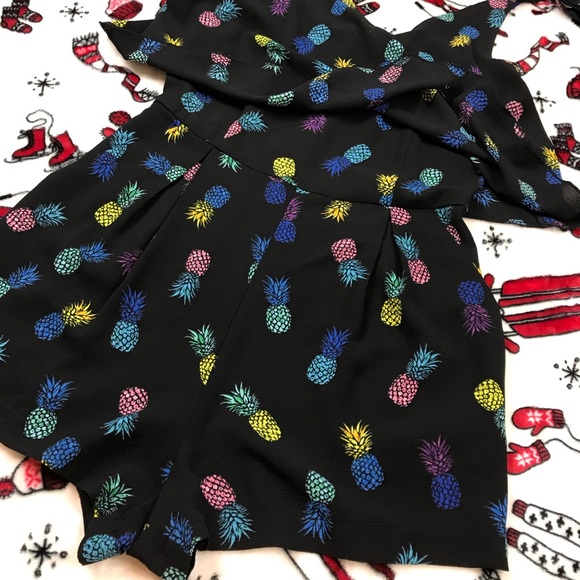 c & e pineapple romper with pockets - Picture 6 of 8